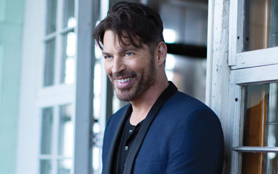 Harry Connick Jr. performs live at Kravis center